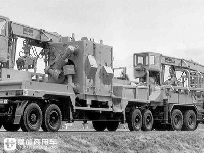 工廠大院里發現一輛破舊的載貨車,25年歷史了,可惜里程跑太少了